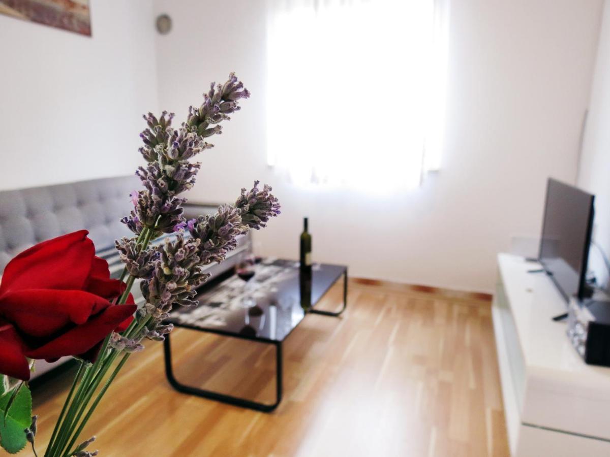 Apartment Jadro Supetar Buitenkant foto
